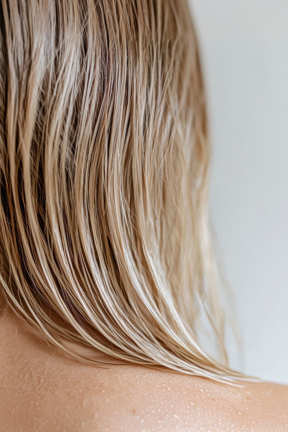 Hair Porosity Explained: What It Means for Moisture, Manageability, and Your Hair Routine - L'Ouest