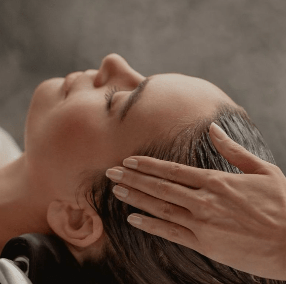 Waterless Head and Scalp Treatments: Benefits, Results, and Who They’re Best For - L'Ouest